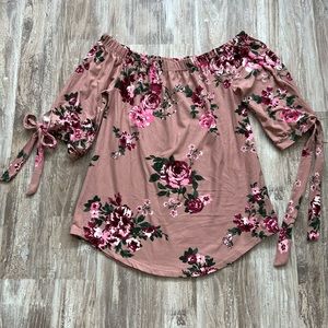 Quarter-sleeve floral blouse